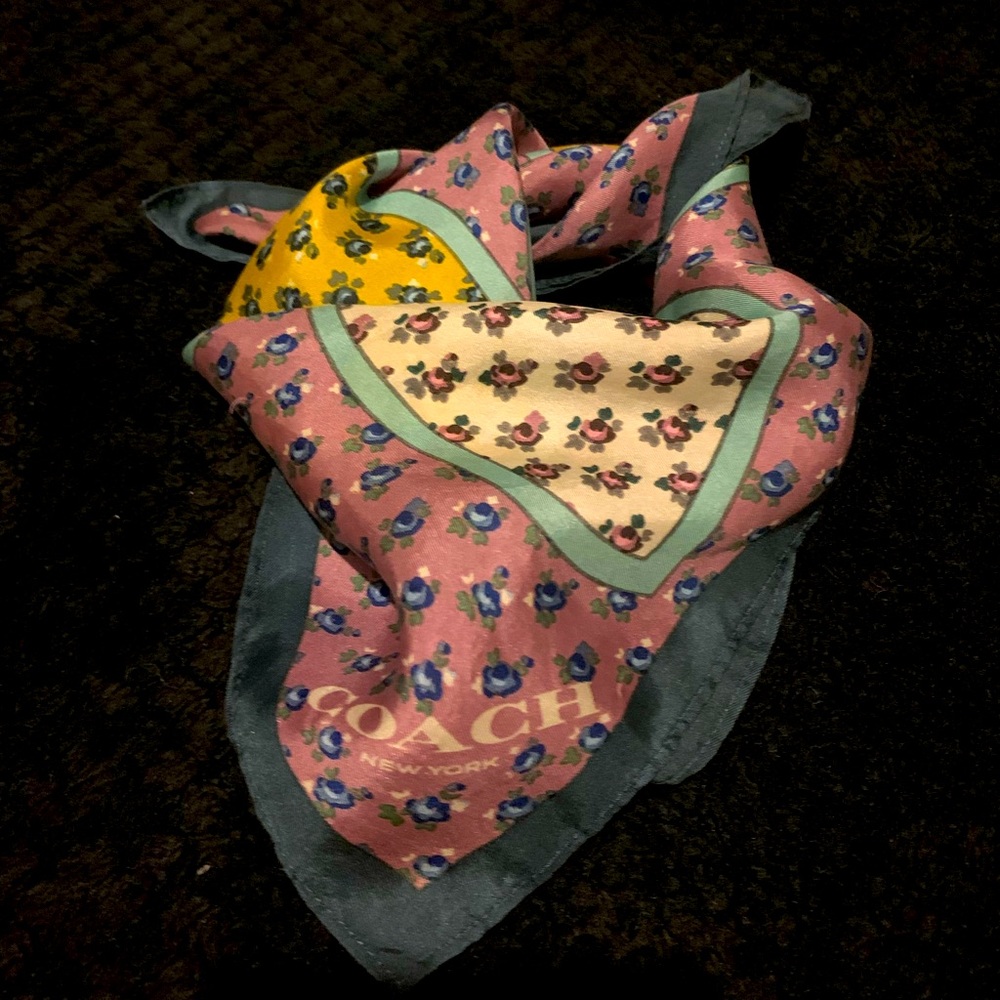 Coach  Essential Rose Silk Square scarf 16x16”